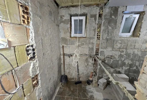 Bau- und Reparaturarbeiten an einem Haus in Kavarna