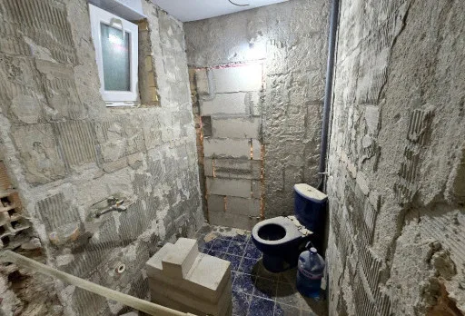 Bau- und Reparaturarbeiten an einem Haus in Kavarna