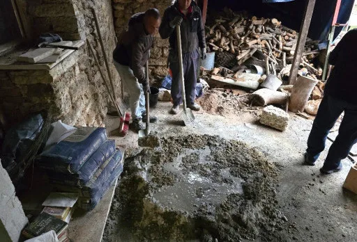 Bau- und Reparaturarbeiten an einem Haus in Kavarna