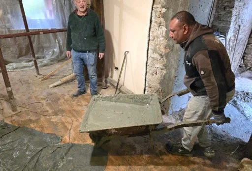 Bau- und Reparaturarbeiten an einem Haus in Kavarna