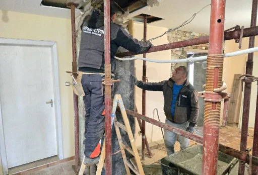 Bau- und Reparaturarbeiten an einem Haus in Kavarna