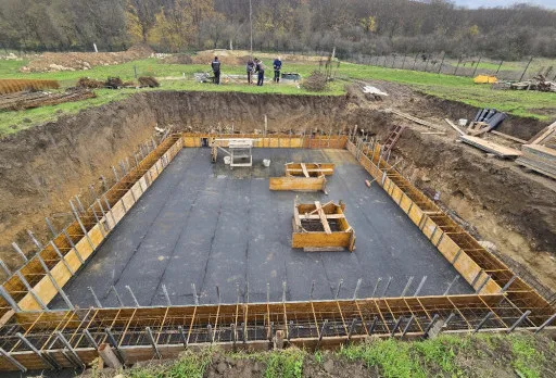 Строителство на къща във Варна, Долище