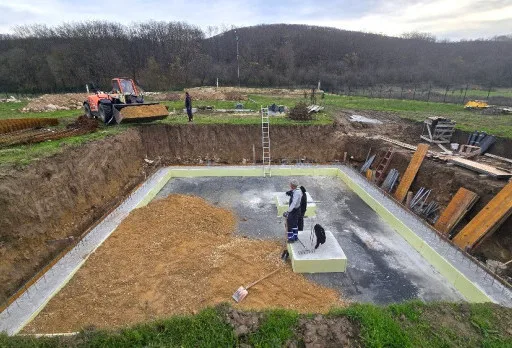 Строителство на къща във Варна, Долище