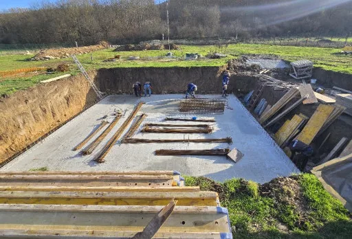 Строителство на къща във Варна, Долище