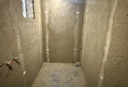 Bau- und Reparaturarbeiten an einem Haus in Kavarna