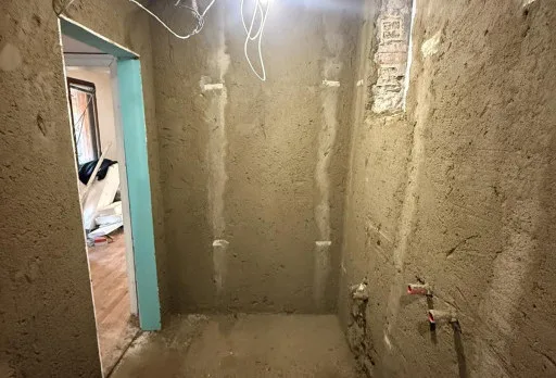 Bau- und Reparaturarbeiten an einem Haus in Kavarna