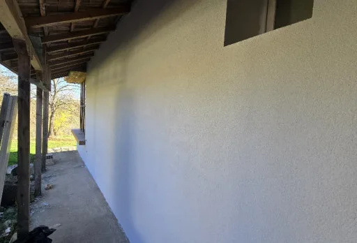 Bau- und Reparaturarbeiten an einem Haus in Kavarna