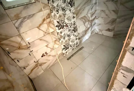 Bau- und Reparaturarbeiten an einem Haus in Kavarna