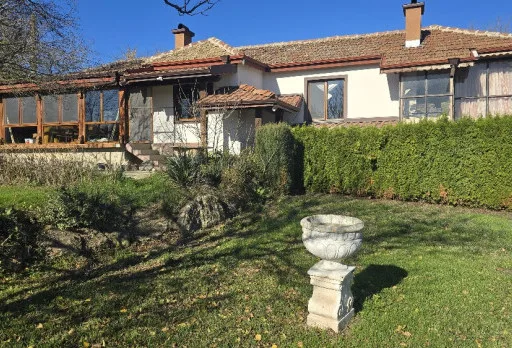 Bau- und Reparaturarbeiten an einem Haus in Kavarna