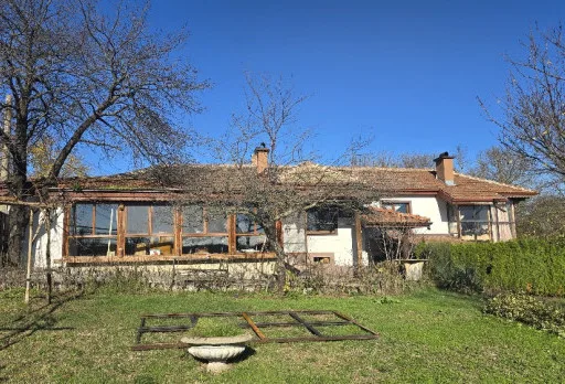 Bau- und Reparaturarbeiten an einem Haus in Kavarna