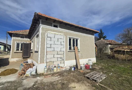 Основен ремонт на къща до Балчик