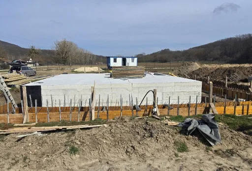 Строителство на къща във Варна, Долище