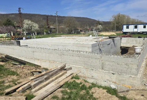 Строителство на къща във Варна, Долище