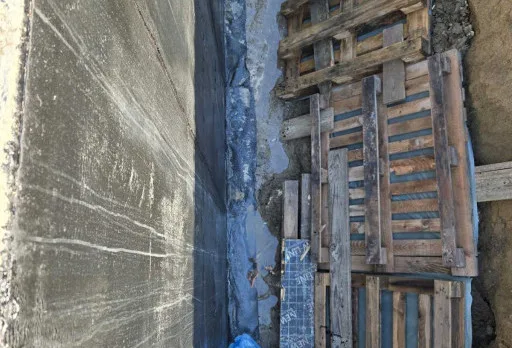Bau eines Holzbauhauses in der Nähe von Varna