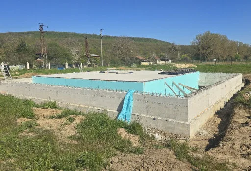 Bau eines Holzbauhauses in der Nähe von Varna