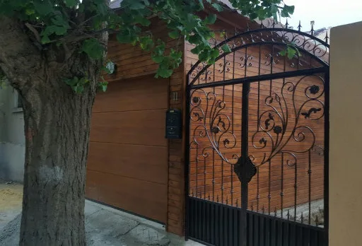 Ремонт на гараж и строителни работи на къща във Варна