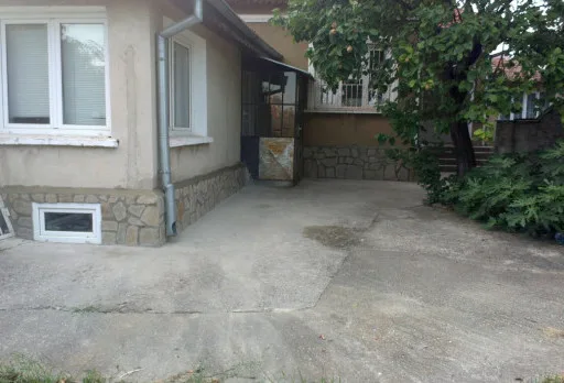 Строително-ремонтни работи по къща до Генерал Тошево