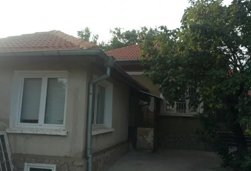 Строително-ремонтни работи по къща до Генерал Тошево