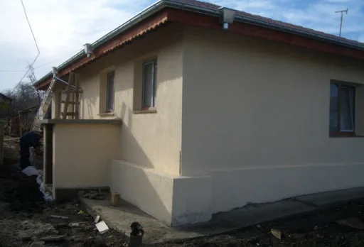 Bau- und Reparaturarbeiten an einem Haus in der Nähe von Balchik