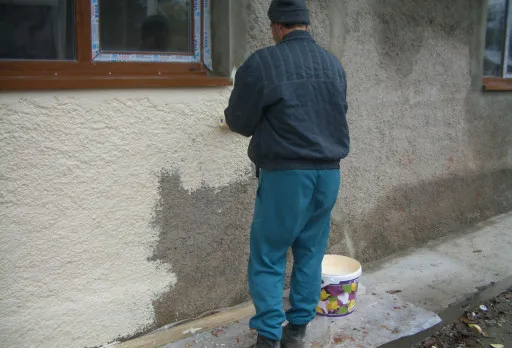 Bau- und Reparaturarbeiten an einem Haus in der Nähe von Balchik