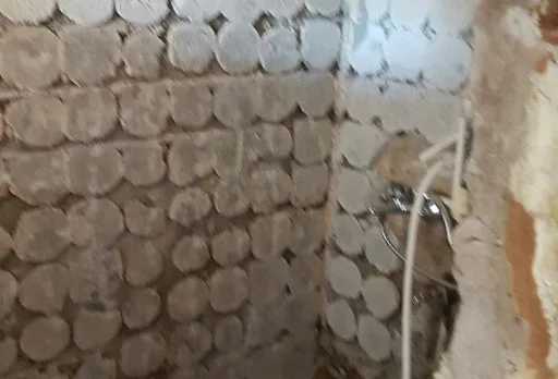 Reparaturarbeiten an einem Haus in Dobrich