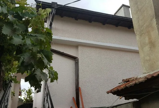Reparaturarbeiten an einem Haus in Dobrich
