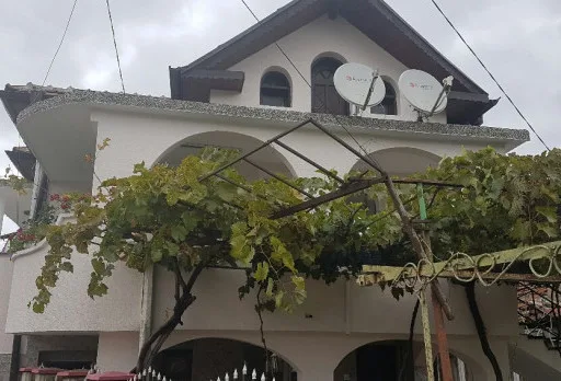 Reparaturarbeiten an einem Haus in Dobrich