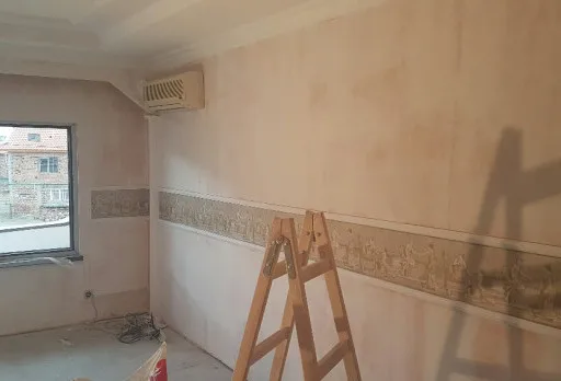 Reparaturarbeiten an einem Haus in Dobrich