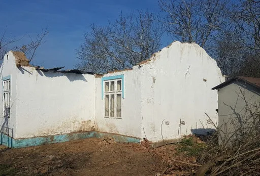 Bau- und Reparaturarbeiten an einem Haus bei Krapets