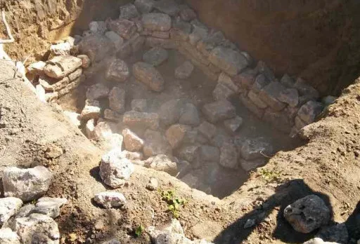Bau- und Reparaturarbeiten an einem Haus bei Krapets