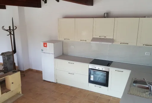 Bau- und Reparaturarbeiten an einem Haus bei Krapets