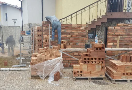 Строителство, реконструкция и ремонт на къща до Албена