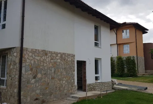 Строителство, реконструкция и ремонт на къща до Албена