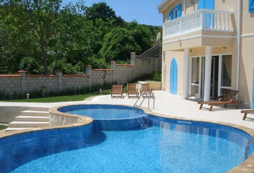 Строителство на басейн в Балчик