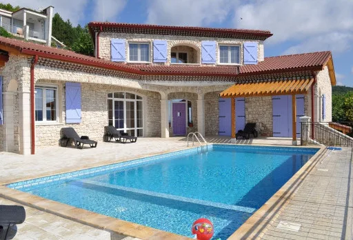 Строителство на басейн в Балчик