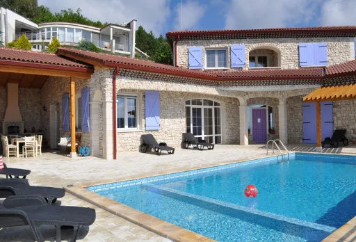 Строителство на басейн в Балчик