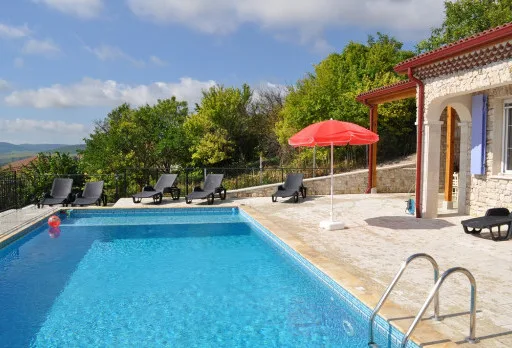 Строителство на басейн в Балчик