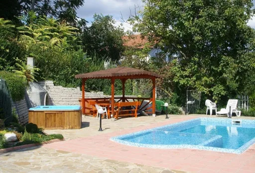 Строителство на басейн в Балчик