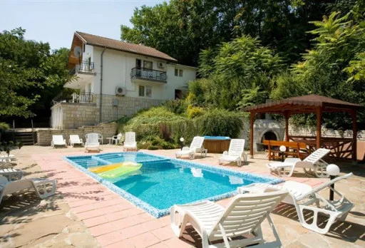 Строителство на басейн в Балчик