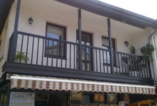 Bau- und Reparaturarbeiten an einer Villa in Sozopol
