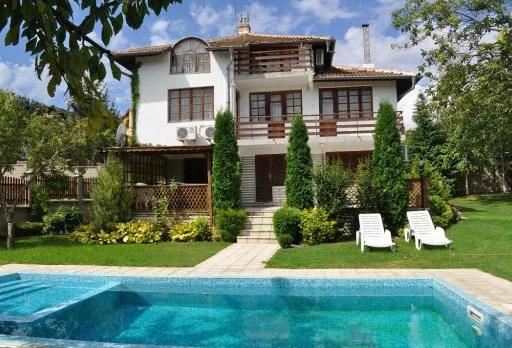 Строителство на басейн в Балчик