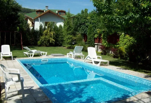 Строителство на басейн в Балчик