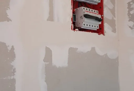 Bau- und Reparaturarbeiten an einem Haus in der Nähe von Durankulak