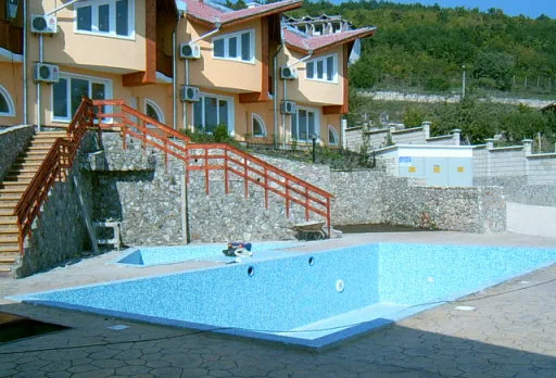 Строителство на 8 къщи в Балчик, с. Рогачево