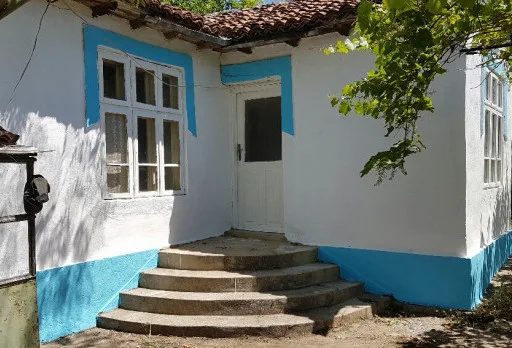 Bau- und Reparaturarbeiten an einem Haus bei Krapets