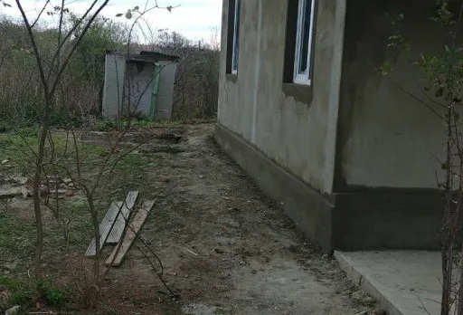 Reparaturarbeiten an einem Haus in der Region Balchik