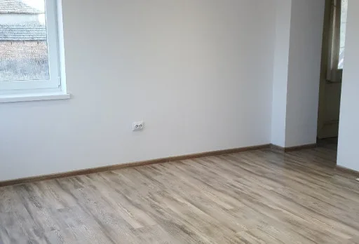 Bau- und Reparaturarbeiten an einem Haus in der Nähe von Durankulak