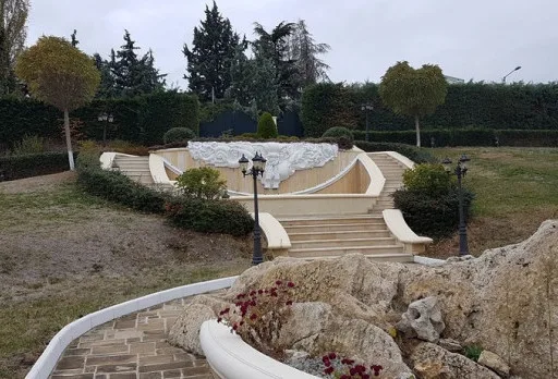 Строителство и ремонт на площадка, беседка и ограда на къща във Варна