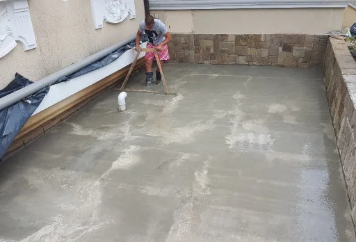 Строителство и ремонт на площадка, беседка и ограда на къща във Варна