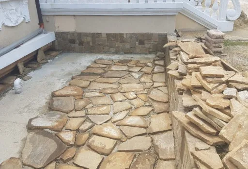 Строителство и ремонт на площадка, беседка и ограда на къща във Варна